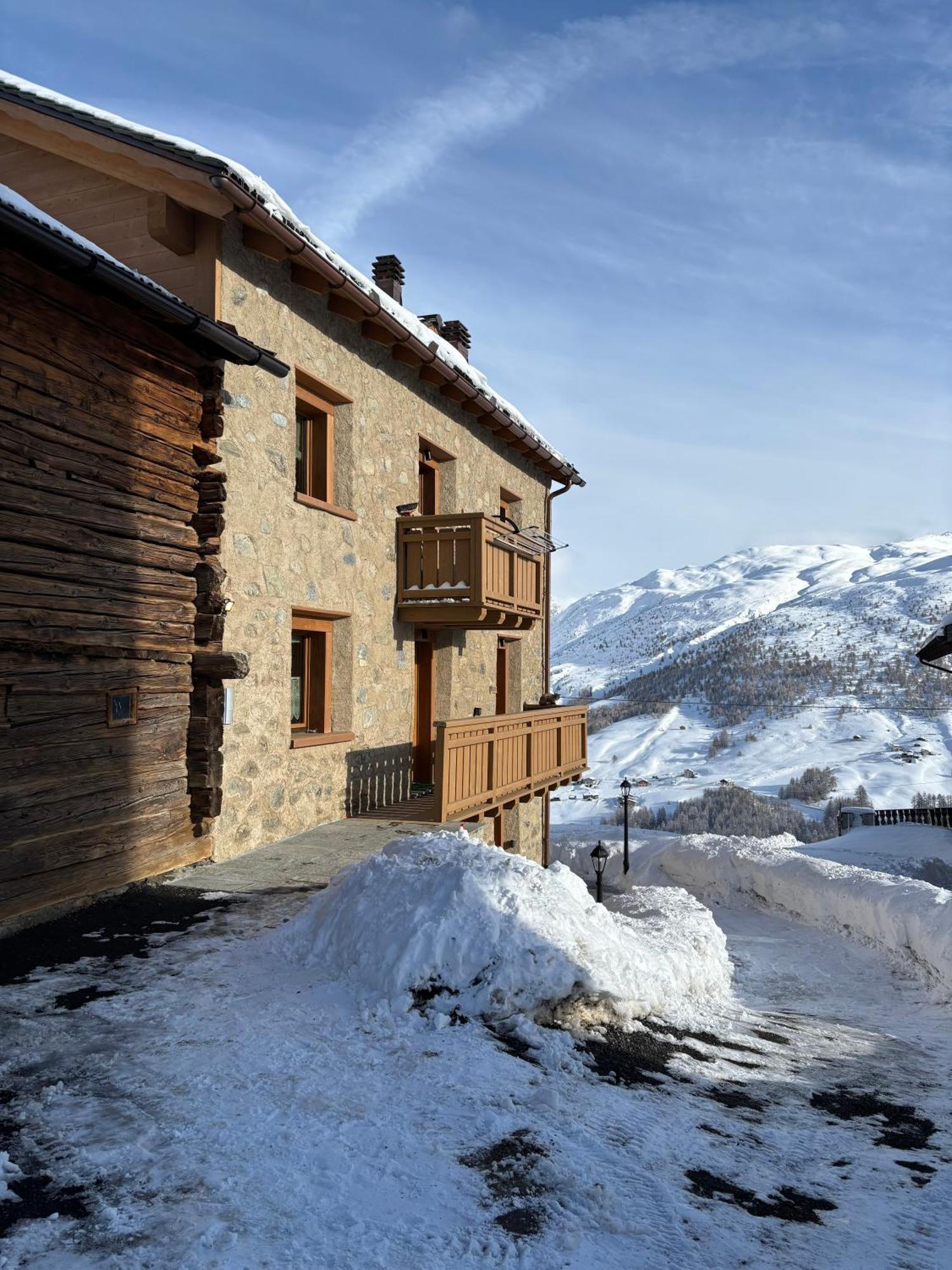 Baita Della Valle -Appartamento Bucaneve- Livigno Luaran gambar
